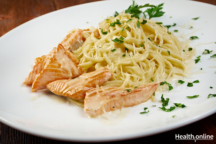 Citrus Salmon with Rice Noodles