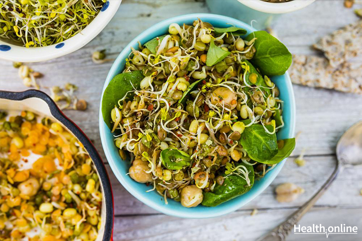 Spicy sprouts salad 