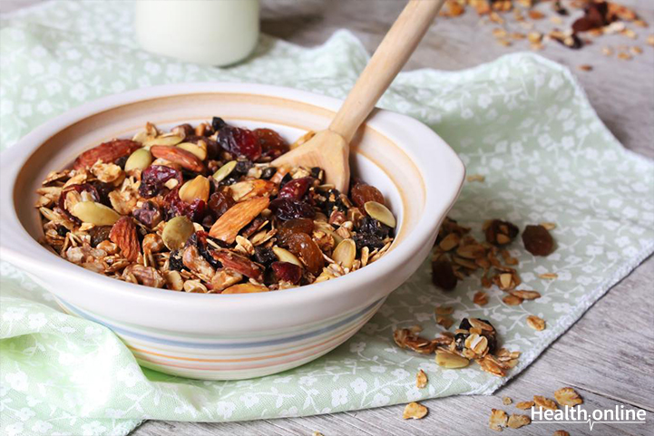 Easy Granola at Home