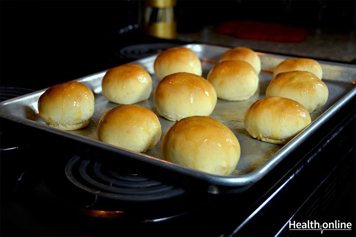 Filipino pandesal dinner rolls