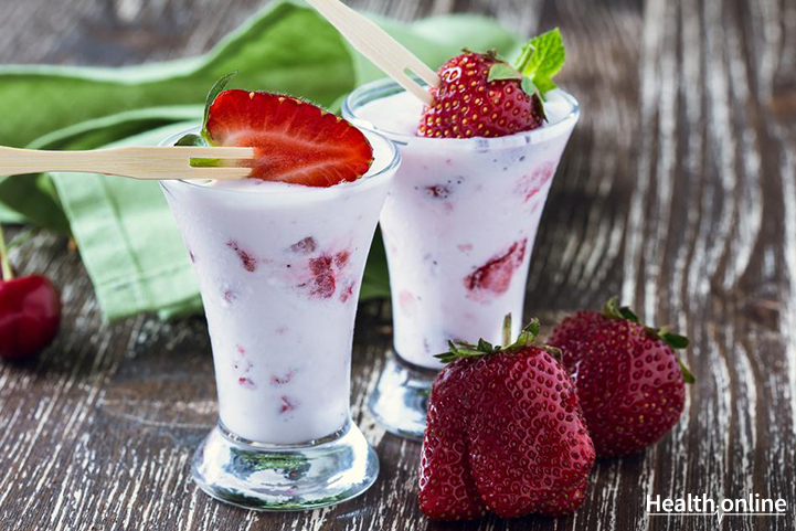 Yogurt and Strawberry Smoothie