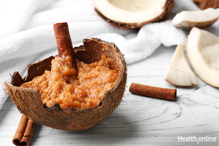 Coconut-Oil-Cinnamon-Body-Scrub