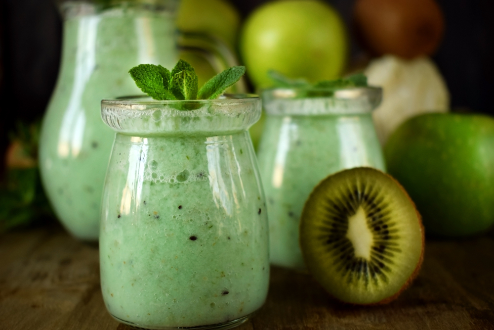 sauerkraut kiwi healthy smoothie