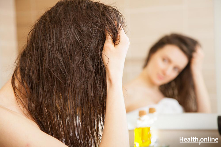 5 Oil Treatments for Frizzy Hair Types That You Should Try