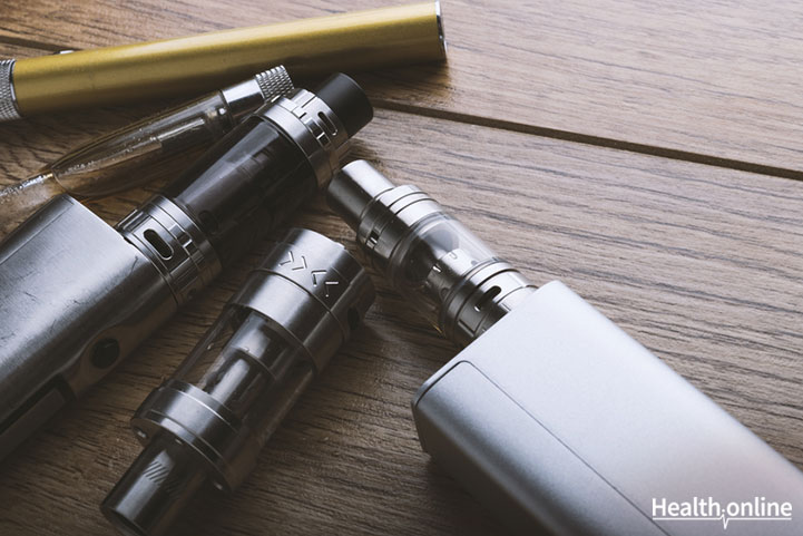 The Pros and Cons of E-Cigarettes